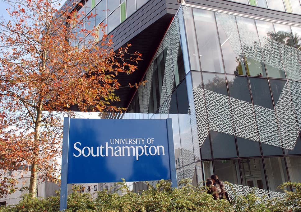 الصور جامعة ساوثهامبتون University of Southampton بريطانيا قدم الان